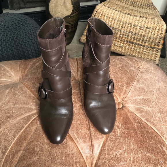 Vince Camuto  Dark Brown leather and suede ankle boot - Picture 1 of 8